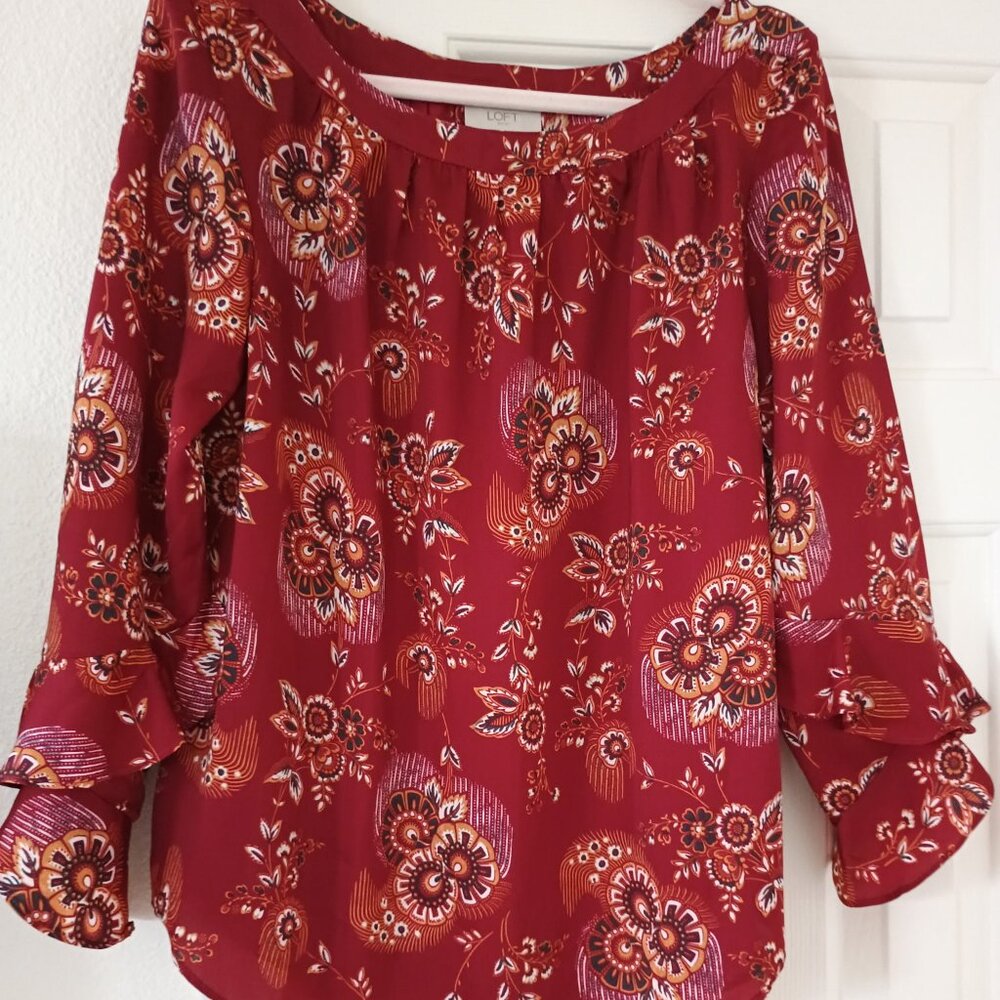 BNWT LOFT DRESSY BLOUSE LONG BELL SLEEVES SIZE MEDIUM RUST BURGUNDY FLORAL